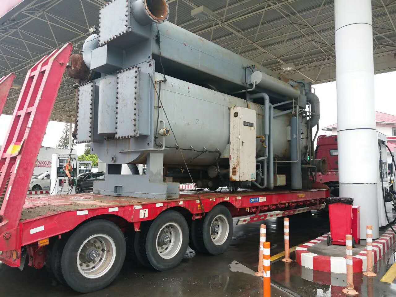 成功收購新疆烏魯木齊地窩堡國際機(jī)場兩臺約克離心式冷水機(jī)組